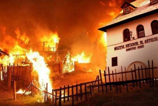 Tradiţii! Directorul Muzeului Satului a văzut delegaţia oficială a Turciei şi a incendiat casele