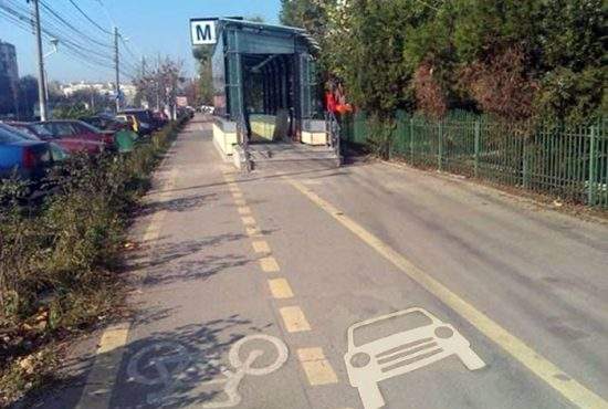 După pistele pentru biciclete, pe trotuarele din Bucureşti se vor amenaja piste pentru maşini