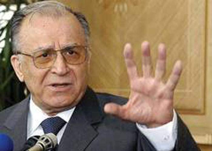 Ion Iliescu, internat la Elias pentru ultimul său control de rutină