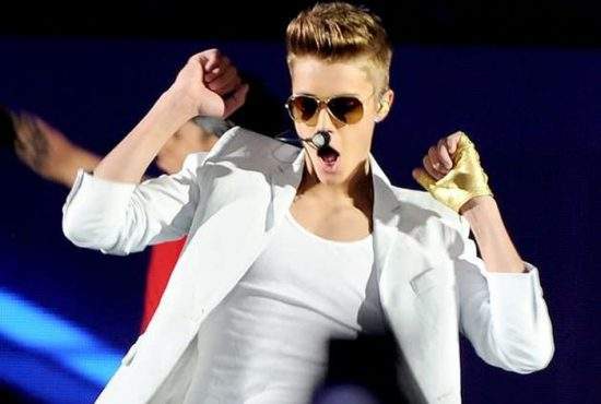 Organizare penibilă la ultimul concert Justin Bieber! Spectatorii nu au primit pungi pentru vomitat