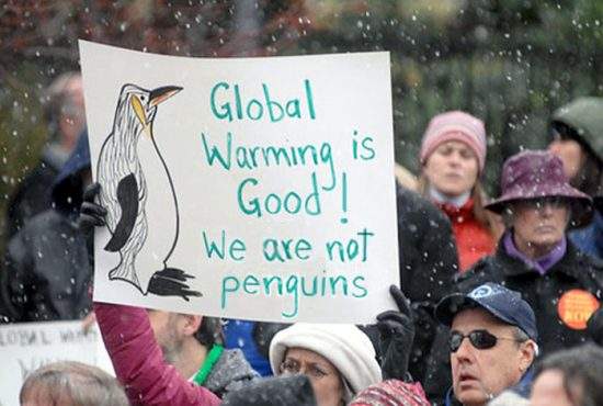 Proteste internaţionale! Mii de oameni cer marilor companii să urgenteze încălzirea globală!