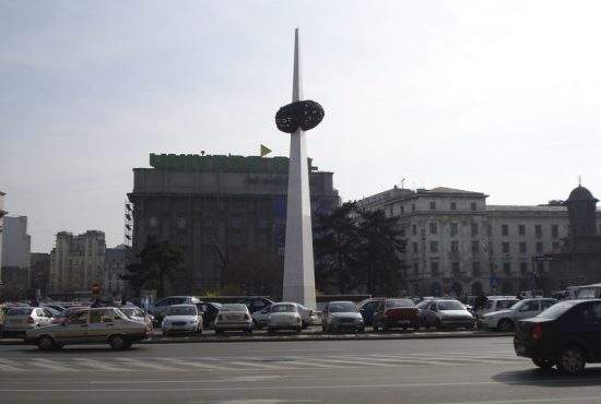 Monumentul rasist “Coi negru înfipt în ţeapă albă” din Bucureşti va fi dărâmat