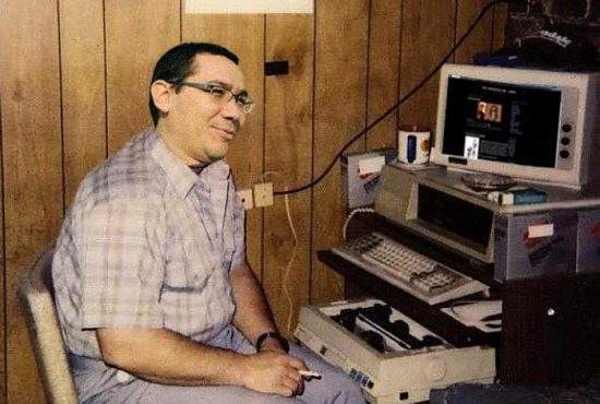 Victor Ponta, acuzat că le trimite bugetarilor spam cu „Mărire de Salariu”