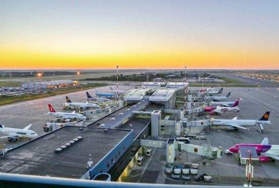 Aeroportul Otopeni renunţă la zboruri! Se câştigă mai bine din vândut bere la 25 de lei