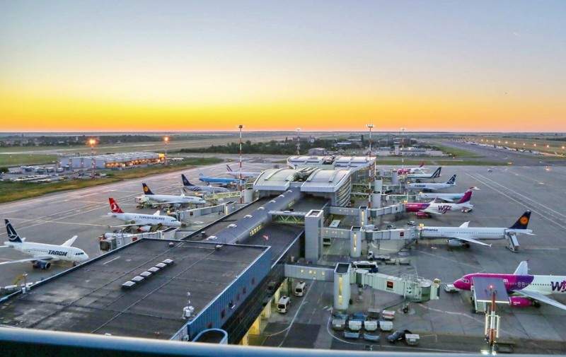 Aeroportul Otopeni renunţă la zboruri! Se câştigă mai bine din vândut bere la 25 de lei