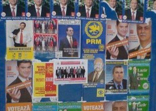 Spectacol grotesc! România, sufocată de milioane de afişe şi banere electorale cu personaje sinistre