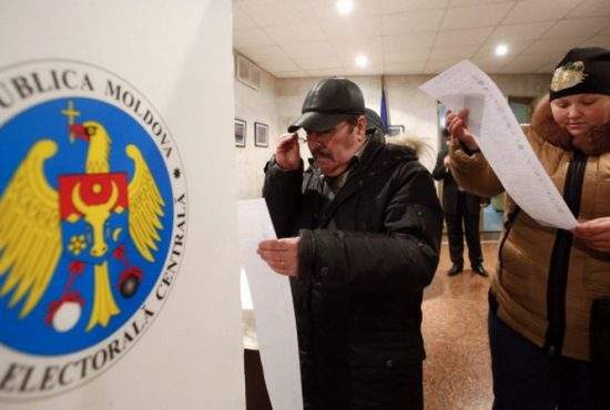 Învingătorii alegerilor din Moldova primesc pașaport românesc și pot pleca în Italia