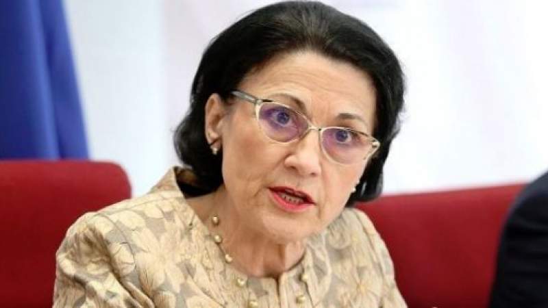 Andronescu, uimită de demitere: „Am aflat de la televizor că eram ministrul Educaţiei”