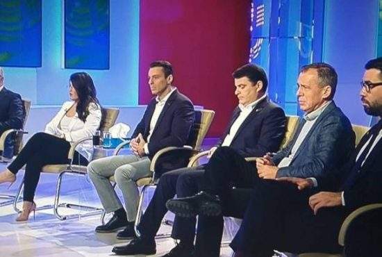 Depresie la Antena 3! Mircea Badea n-a pupat niciun cur aseară, că toți ai lui au pierdut