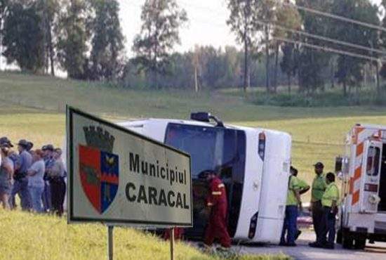 Un autocar plin cu simpatizanţi PP-DD s-a răsturnat în mod misterios la Caracal
