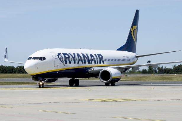 Ryanair: Piloţii sunt în grevă, dar dacă vrea cineva să conducă avionul, cheile sunt în torpedou