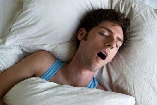 Un bărbat se laudă că rezistă mult în pat: „Dorm câte 18 ore!”