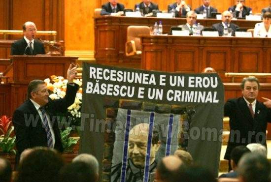 Traian Băsescu, primul șef de stat care a condamnat recesiunea