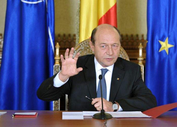 Băsescu vrea să devină un preşedinte-judecător