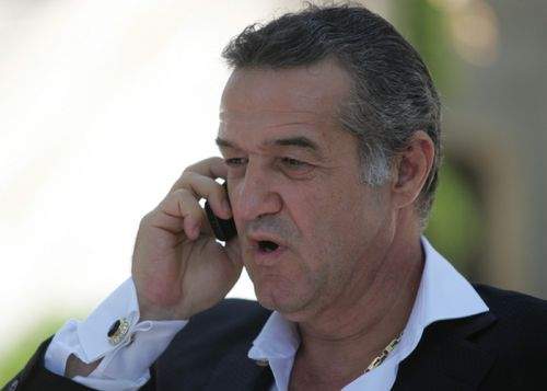 Gigi Becali l-a sunat pe Ponta ca să-i spună pe cine să bage în Guvern