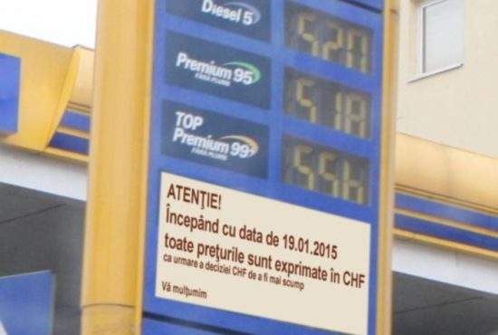Ce dacă s-a ieftinit petrolul?  Pentru profit,  benzinăriile au afişat preţurile în franci elveţieni