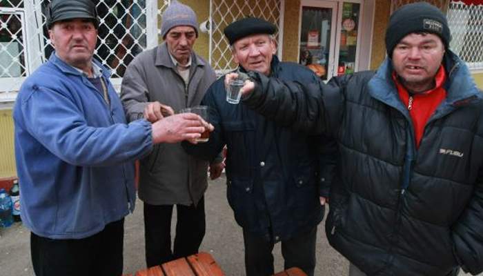 Ne pierdem tradițiile! Prea puţini români mai beau carcalete