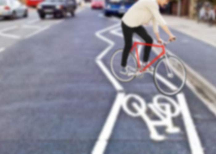 În sfârşit! Oprescu va amenaja în zona Centrului Vechi benzi în zig-zag, pentru biciclişti beţi