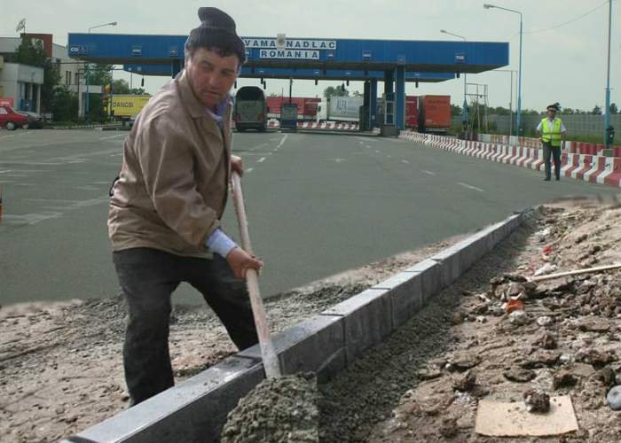 Criza refugiaţilor! România construieşte borduri la graniţa cu Ungaria