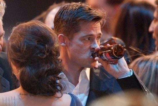 În Vaslui s-au interzis filmele cu Brad Pitt, după ce s-a aflat că actorul s-a lăsat de băut