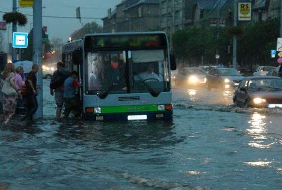 12 lucruri despre inundaţiile din Bucureşti
