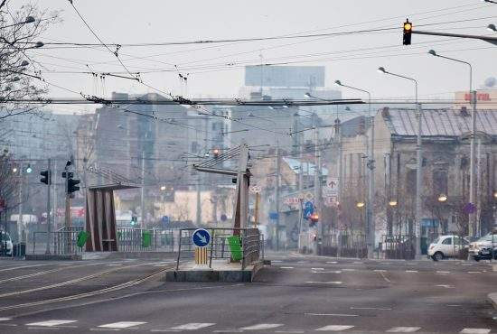 Bucureştiul, atât de pustiu azi încât niciun tramvai nu s-a ciocnit cu niciun BMW