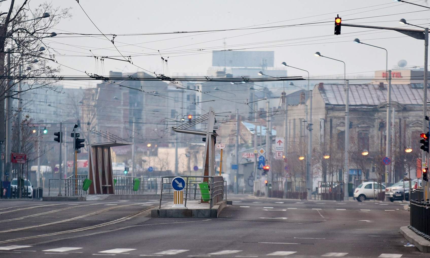 Bucureştiul, atât de pustiu azi încât niciun tramvai nu s-a ciocnit cu niciun BMW