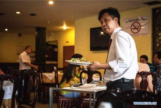 Măsuri dure! Chelnerii de la restaurantele chinezeşti nu mai au voie să scuipe în mâncare