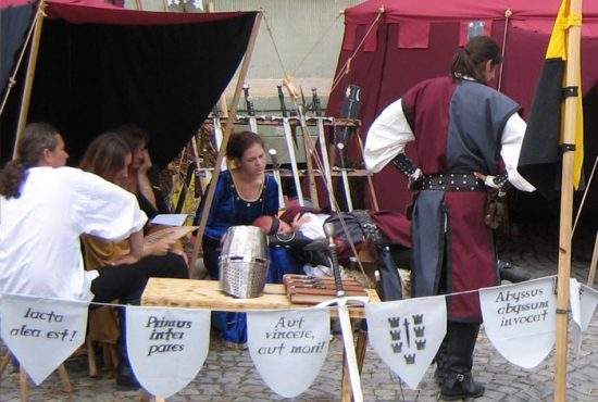 Clanurile interlope au asaltat Festivalul de arme medievale de la Sighetul Marmației