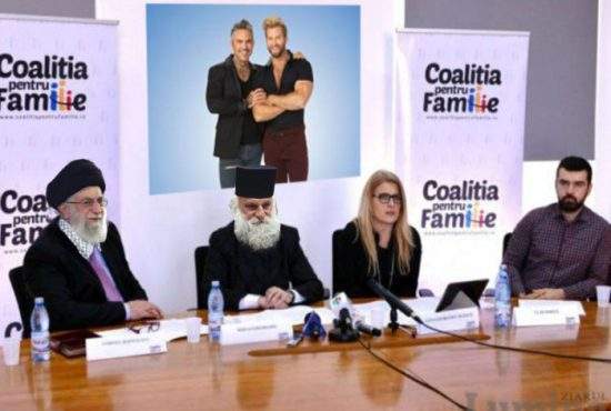 Coaliţia pentru Familie, atac la temelia relaţiilor gay: dacă sunt doi bărbaţi, cine pe cine bate?