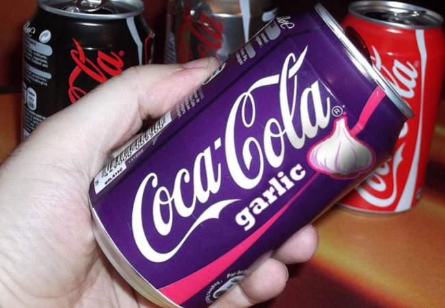 Pentru a avea succes mai mare în România, Coca Cola va lansa varianta cu aromă de mujdei