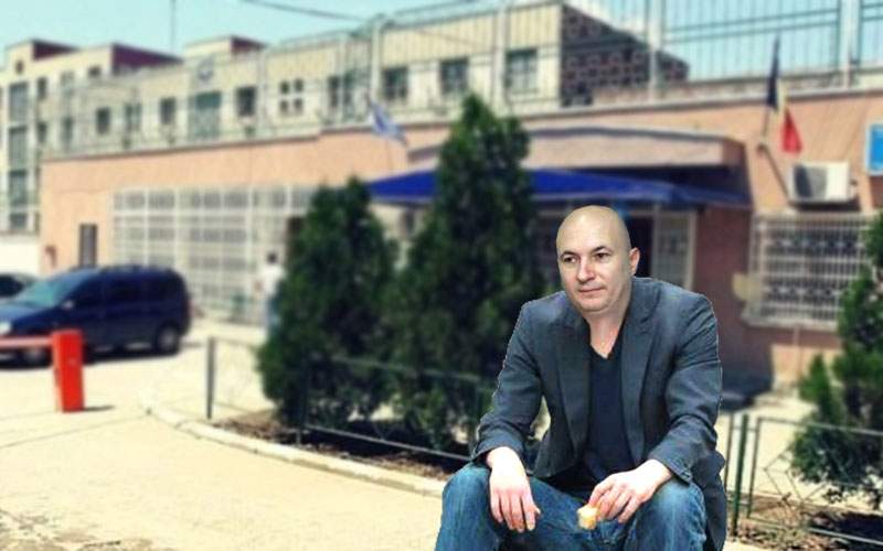 Emoţionant! Codrin Ştefănescu îşi aşteaptă în fiecare zi stăpânul la poartă la Rahova