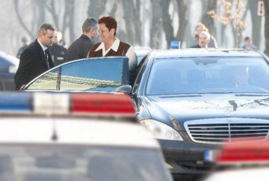 Trist. Poliţistul Godină, lovit de coloana oficială a şefei de la Crucea Roşie Braşov