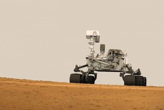 Robotul Curiosity are diaree după ce a gustat dintr-o baltă de must de pe Marte