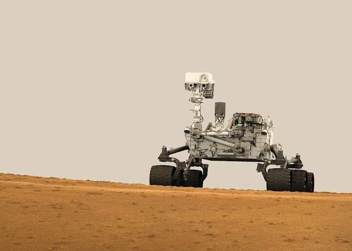 Robotul Curiosity are diaree după ce a gustat dintr-o baltă de must de pe Marte