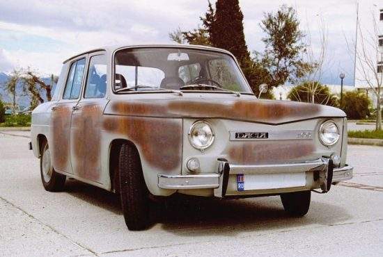 Prima maşină Dacia împlineşte 50 de ani! A fost mâncată de rugină doar pe jumătate, pentru că rugina s-a stricat