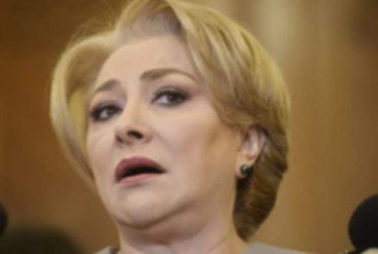 Se vede că au ajuns dicţionarele la Guvern! Dăncilă a aflat ce-i ăla pavian şi e furioasă pe CTP