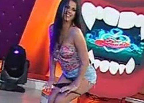 Daniela Crudu a schimbat prefixul! Acum cere 1.000 de euro pentru o partidă de sex