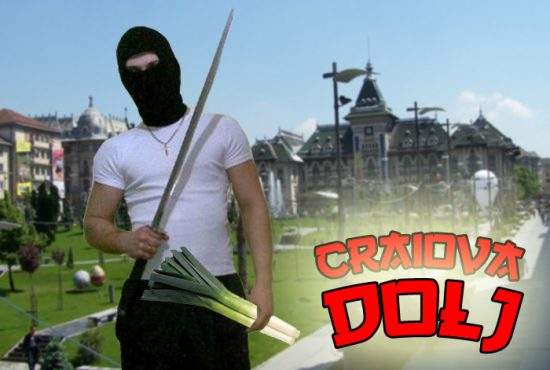 Risipă de bani publici la Craiova! Primăria a cumpărat săbii ninja cu 7000 de euro bucata