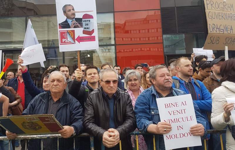 Alte 13 huiduieli recente de care a avut parte Dragnea