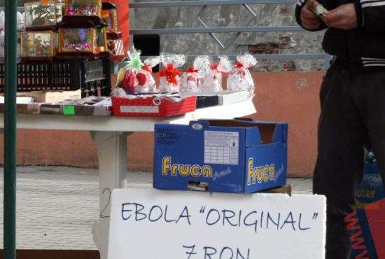 Deşi Ebola nu a apărut încă oficial în România, zeci de bişniţari o vând deja în Piaţa Obor