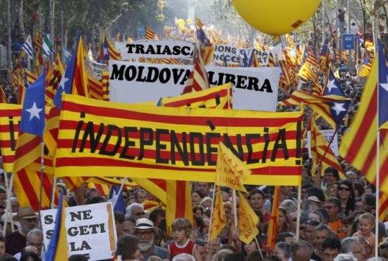 Spania, îngenuncheată. După catalani, au cerut independenţa şi milioanele de moldoveni stabiliţi acolo