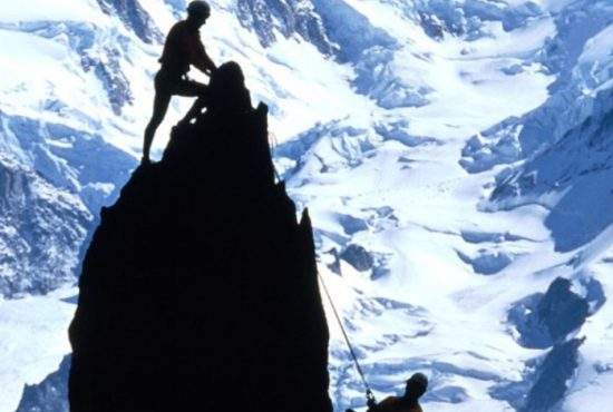 Din memoriile primului alpinist român pe Everest: Acasă, în Militari, mi se strica liftul foarte des