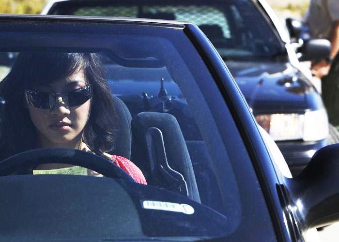 Modificări în Codul Rutier: femeile vor obţine mult mai greu permisul de conducere