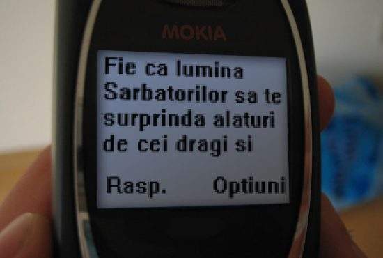 Regia Autonomă de Clişee Jenante promite că SMS-urile pentru Paşti vor fi gata la timp