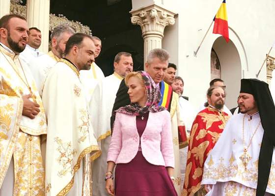 Gabi Firea îndeamnă bucureştenii să aibă mereu 100 de lei la ei, să se poată adăposti în biserici în caz de furtună