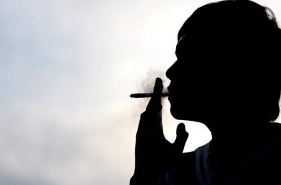 Alte 12 vicii în afară de fumat care ar trebui interzise în România