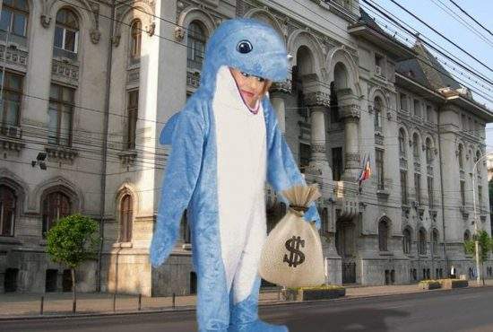 Gabi Firea pretinde că o balenă albastră a intrat în sediul Primăriei și a furat 200 de milioane de euro