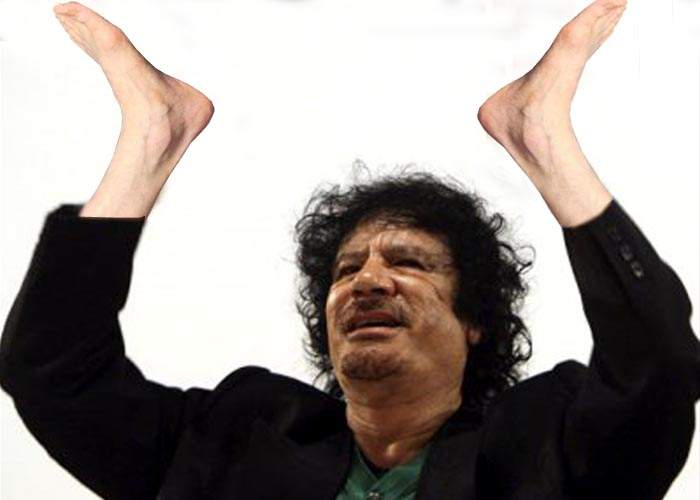 11 motive pentru care Gaddafi era rănit la ambele picioare