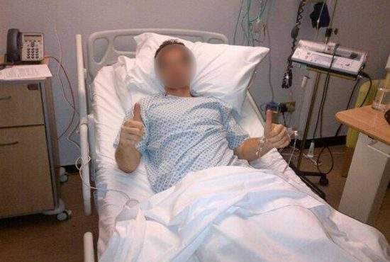Funcţionează! Un român a ajuns la spital după ce a băut în club şi a plătit cu cardul de sănătate
